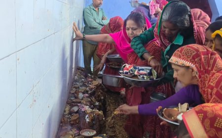 गोविन्दगढ़ में शीतला माता के मंदिरों में उमड़े श्रद्धालु , बासोड़ा पर्व पर महिलाओं ने परिवार की सुख समृद्धि के लिए की प्रार्थना