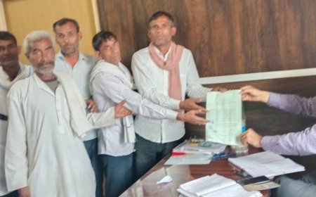 लाकावास के ग्रामीणों ने उप जिला कलेक्टर को दिया ज्ञापन