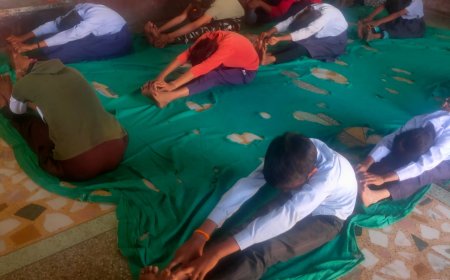 आयुष्मान आरोग्य मंदिर ,स्वास्थ्य केंद्र बिचगाँवा में योग प्रशिक्षिका ने कराया योगाभ्यास