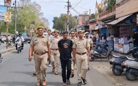 अलवर में गौतस्कर आरोपी की पुलिस ने कराई पैदल परेड