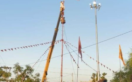 नव वर्ष के उपलक्ष 51 फिट ऊँचा भगवा ध्वज की स्थापना