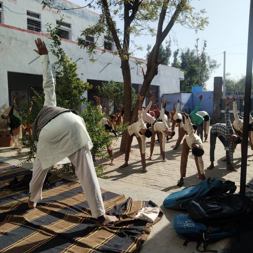 श्री गोविन्द देव परोपकारी ट्रस्ट के तत्वाधान में हुआ योग सत्र का आयोजन