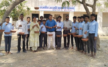 राजकीय जनजाति आवासीय विद्यालय में 51 परिंडे लगा कर दाना पानी का लिया संकल्प