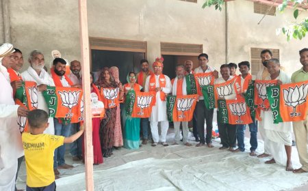 किशोरी मंडल मे भाजपा का स्थापना दिवस मनाया:स्थापना दिवस के कार्यक्रमों को पूर्ण निष्ठा के साथ करने के लिए किया प्रेरित