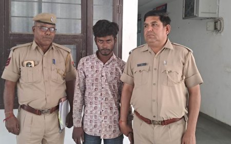 धारदार हथियार लेकर घूमते हुए पकड़ा