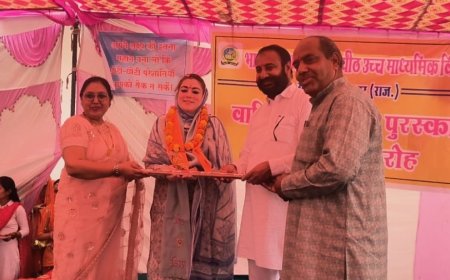 भारतीय आदर्श विद्यापीठ का वार्षिकोत्सव: कामां और रामगढ़ विधायक ने मेधावी छात्रों को दिए पुरस्कार