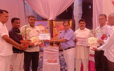 फुले व डॉ अम्बेडकर जयंती पर हुआ रक्तदान शिविर का आयोजन