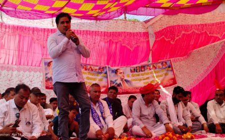 जहाजपुर में अंबेडकर की 134वीं जयंती पर भव्य जुलूस व आम सभा का आयोजन, मुस्लिम समाज ने बरसाए फूल