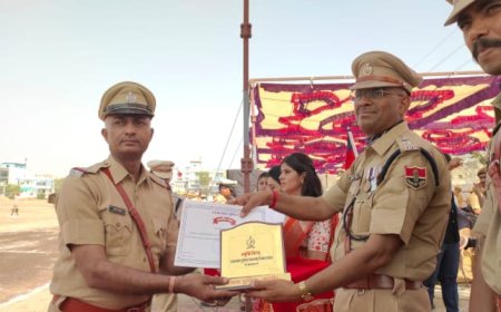 5 हजार रुपए का इनामी अपराधी को पकड़ने पर चौकी प्रभारी दिपसिंह को मिला सम्मान