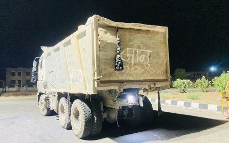 सफेद पत्थर का अवैध परिवहन करते हुए एक डम्पर जप्त: चालक गिरफ्तार