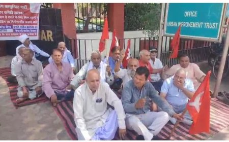 बिगड़ती पार्किंग व्यवस्था को लेकर प्रदर्शन:  शहर की प्रमुख जगहों पर अंडरग्राउंड पार्किंग की मांग