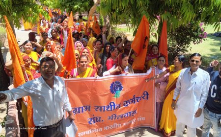 ग्रामसाथिनों का हल्ला बोल, मुख्यमंत्री के नाम सौंपा ज्ञापन