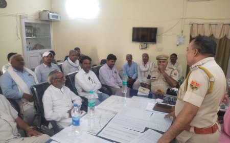 महुआ थाने में सीएलजी की मीटिंग आयोजित,  पुलिस के साथ आमजन के सहयोग से अपराधों में कमी - राजेंद्र मीणा