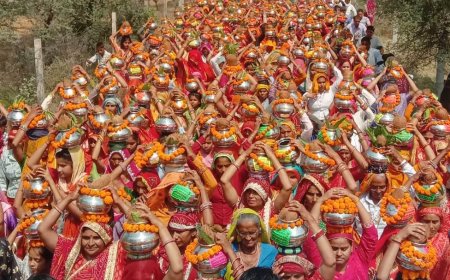 जोनेटा में शतचंडी महायज्ञ एवं भागवत कथा को लेकर निकाली कलश यात्रा में उमड़ी महिला श्रद्धालुओं भीड़
