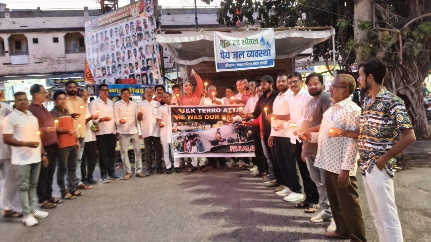 पहलगाम आतंकी हमलें को लेकर सादड़ी में भी गुस्सा , लोगों ने कैंडल मार्च निकाला