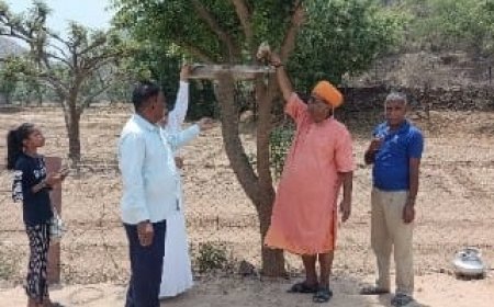 उदयपुरवाटी में शाकंभरी रोड पर आनंद श्री  चेतना केंद्र पर लगाए परिंडे