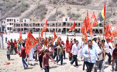 अरावली की वादियों में पहाड़ी पर स्थित मनसा माता मे नव कुंडीय श्री दुर्गा महायज्ञ का शुभारंभ