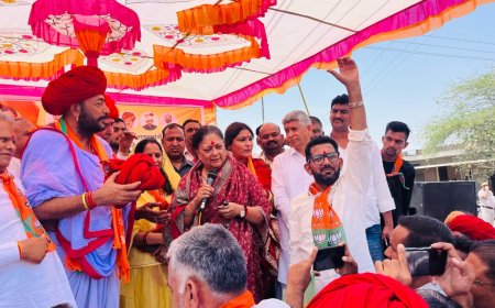 पूर्व मुख्यमंत्री राजे का सिरोही आगमन पर किया भाजपाईयों ने भव्य स्वागत