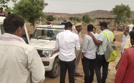 खेत में मिला अज्ञात युवक का शव केमिकल से जलाया