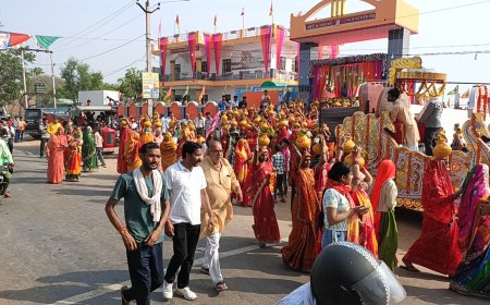 प्राण-प्रतिष्ठा महोत्सव के उपलक्ष्य में 2100 कलशों की विशाल कलश शौभायात्रा निकली
