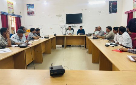 सिरोही जिले में स्वास्थ्य व्यवस्थाओं की तैयारियों को लेकर चिकित्सा एव स्वास्थ्य विभाग के अतिरिक्त निदेशक डॉ. सुशील कुमार परमार ने की बैठक व निरीक्षण