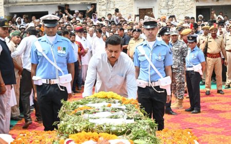 शहीद सुरेंद्र कुमार की देह पंचतत्व में विलीन,पूर्ण राजकीय सम्मान से हुई अंत्येष्टि