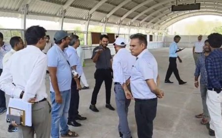 अमृत भारत योजना के तहत रेलवे के डीआरएम सहित अन्य अधिकारियों ने किया पुर्नविकास कार्यों का निरीक्षण