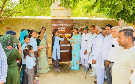 संतोष देवी चौरिटेबल ट्रस्ट ने गादोज स्कूल में भेंट किया वाटर कूलर