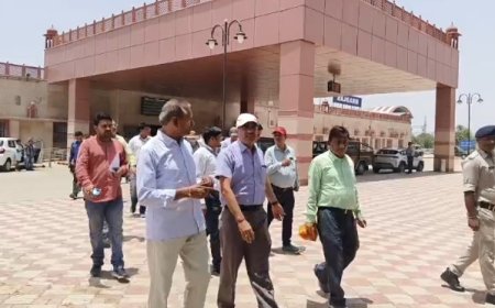 राजगढ़ रेलवे स्टेशन पुर्नविकास के बिंदुओं पर हुई चर्चा