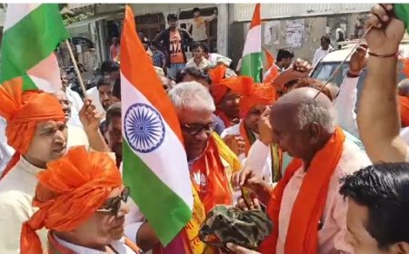 राजगढ़ में केंद्रीय वन एवं पर्यावरण मंत्री भूपेंद्र यादव के नेतृत्व में तिरंगा यात्रा निकाल कर दिया सेना को सम्मान