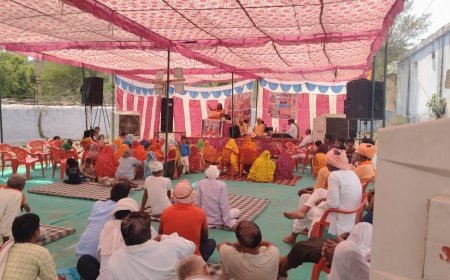 आर्चाय कैलाश नाथ शास्त्री ने दूसरे दिन महाशिवपुराण कथा में बताया कि ब्रह्मा, विष्णु और शिव की उत्पत्ति का रहस्य