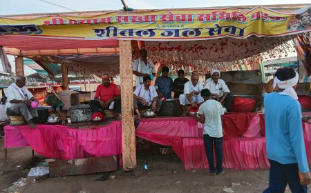 आनंद आश्रम उलूपुरा में आयोजित 51 21 कुंडीरुद्र महायज्ञ  मे श्रीश्याम सखा सेवा समिति महुवा द्वारा शीतल जलसेवा