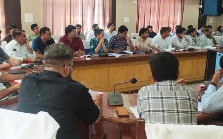 अन्तर्राष्ट्रीय योग दिवस तैयारियों की समीक्षा बैठक आयोजित