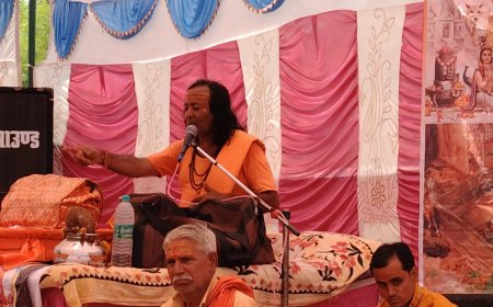 भगवान भोलेनाथ को देवताओं ने राजा दक्ष की पुत्री माता सती के साथ विवाह के लिए मनाया