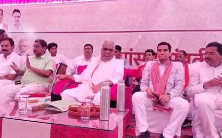 सांसद सम्पर्क संवाद यात्रा’ का आयोजन:परिवेदनाओं का मौके पर निस्तारण,लिया फीडबैक