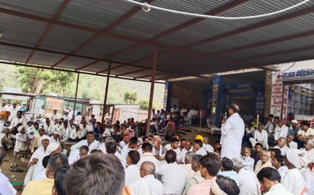 झील बचाओ आंदोलन शुरू क्षेत्र के किसान सिलीसेढ  तिराए पर  क्षेत्र के किसान धरने पर बैठे