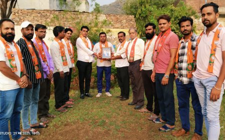 एससी समाज के प्रबुद्ध जन का किया सम्मान