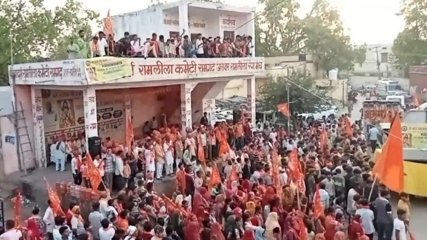 परशुराम जन्मोत्सव के उपलक्ष्य में आदि गौड़ ब्राह्मण समाज द्वारा झांकियों के साथ शौभायात्रा निकाली