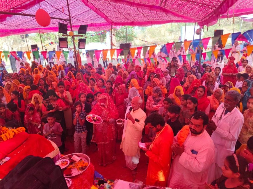 नंदोत्सव में महिलाओं ने गाए बधाई गीत