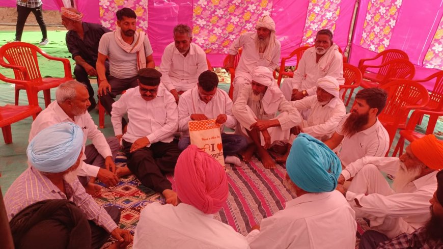 अंजुमन शिक्षा विकास समिति ने एक बार फिर हिंदू मुस्लिम एकता की मिसाल पेश करते हुए अनाथ बेटी की शादी में भरा भात