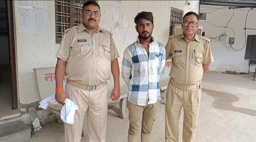 मोटरसाइकिल चोरी करते हुए चोर को होटल संचालक और मोटरसाइकिल मालिक ने चोर को रंगेहाथ पकड़ किया पुलिस के हवाले