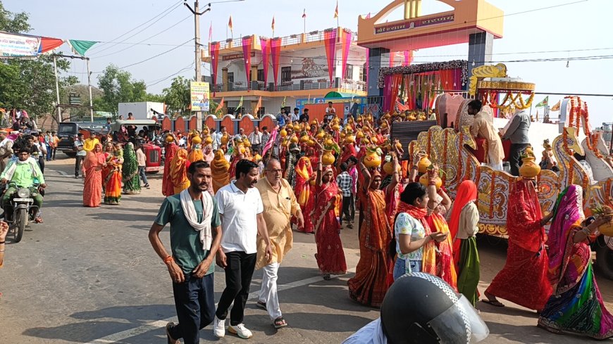 प्राण-प्रतिष्ठा महोत्सव के उपलक्ष्य में 2100 कलशों की विशाल कलश शौभायात्रा निकली