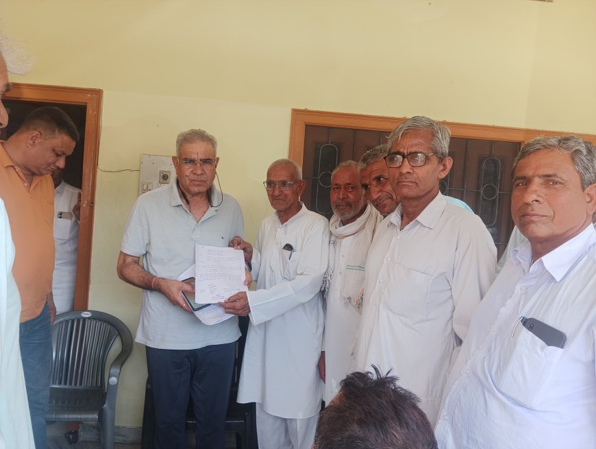 जन समस्याओं के समाधान को लेकर समाजसेवी भावरिया पहुंचे झुंझुनू भाजपा कार्यालय