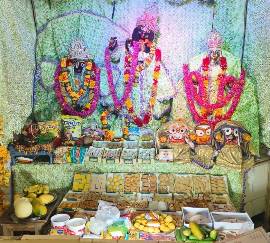 भगवान जगन्नाथ के मंदिर में सजाई छप्पन भोग की झांकी