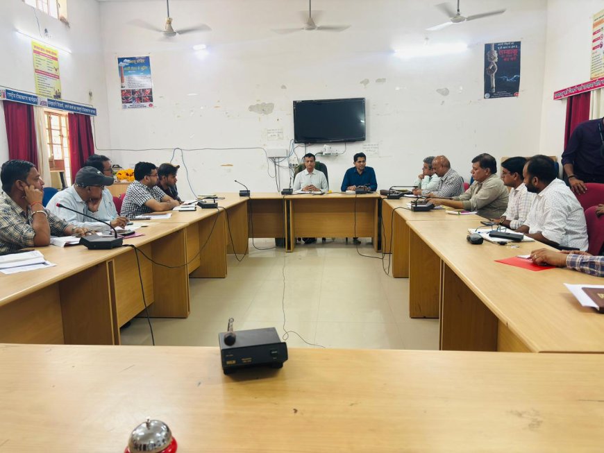 सिरोही जिले में स्वास्थ्य व्यवस्थाओं की तैयारियों को लेकर चिकित्सा एव स्वास्थ्य विभाग के अतिरिक्त निदेशक डॉ. सुशील कुमार परमार ने की बैठक व निरीक्षण