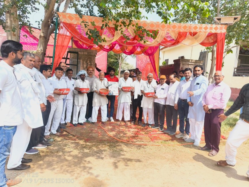 अर्पण सेवा फाउंडेशन ने मदर्स डे पर पंछियों के लिए परिंडे लगाए