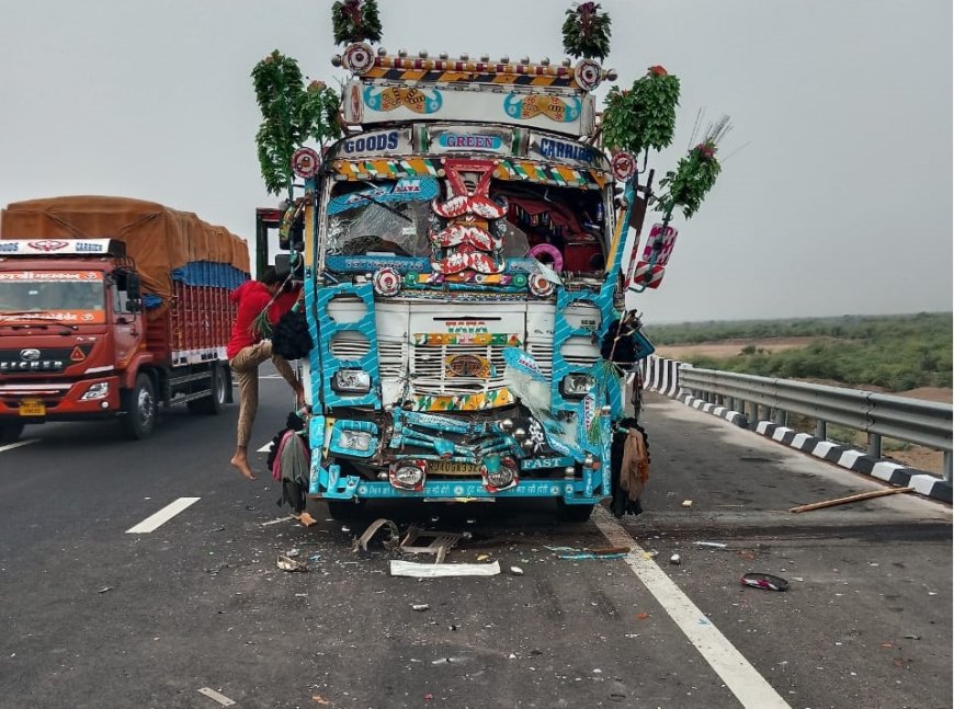 दिल्ली-मुंबई सुपर एक्सप्रेसवे पर ट्रक भिड़ंत में युवक की मौत