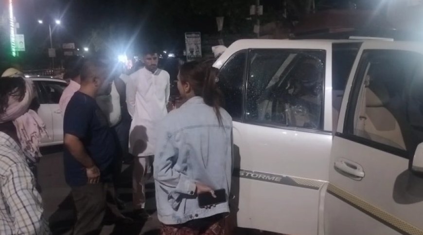 गौतस्करों की दबंगई, महिला पर किया पथराव और फायरिंग