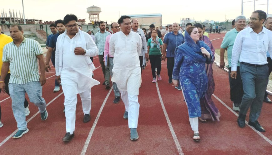 विकास कार्यों का किया निरीक्षण विकास कार्य वर्षा पूर्व गुणवत्ता के साथ करायें पूरे - जिला प्रभारी मंत्री