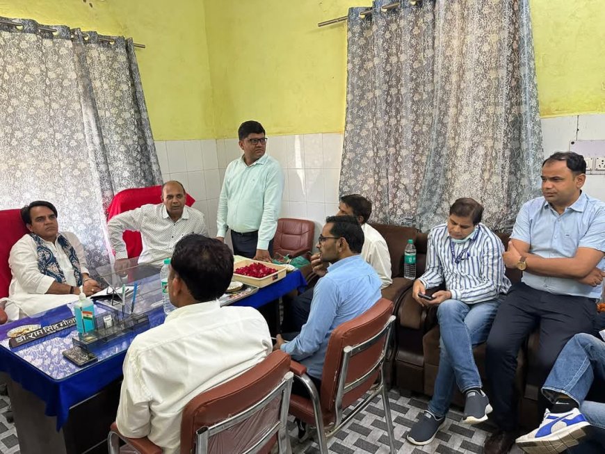 विधायक राजेंद्र मीणा ने महुवा जिला चिकित्सालय 62 लाख रुपए की सड़क का उद्घाटन कर मेडिकल रिफिल सोसाइटी की मीटिंग ली